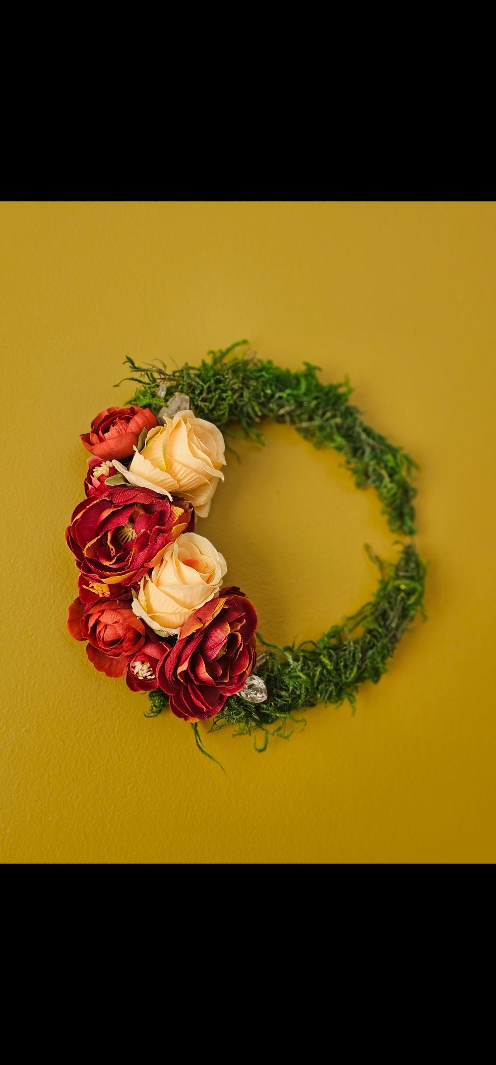 Small flower and crystal wreath 